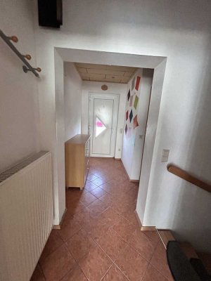 Vollständig renoviertes Reihenhaus mit fünf Zimmern und Einbauküche in Landau