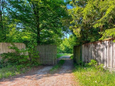 Land &amp; Gut: Arrondiertes Gut in städtischer Alleinlage in Gmunden