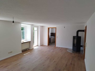 Moderne Maisonette Wohnung mit Gartenanteil und 2 Stellplätzen im Grünen