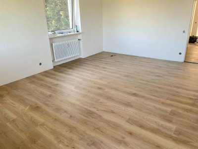 Erstbezug nach Renovierung - Wunderschöne 3-Zimmer-Wohnung in Wals