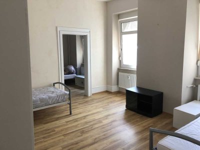 WG-Doppelzimmer mit Wohnküche