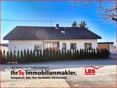 Großzügiges Einfamilienhaus mit Ausbaupotenzial in bester Wohnlage