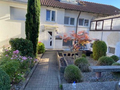 Ideale Wohnung zur Gründung einer Vierer-Studi-WG - 4 helle ruhige Zimmer+Gemeinschaftsraum