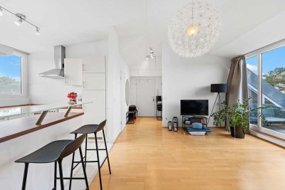 Lichtdurchflutete Dachgeschosswohnung mit Westterrasse