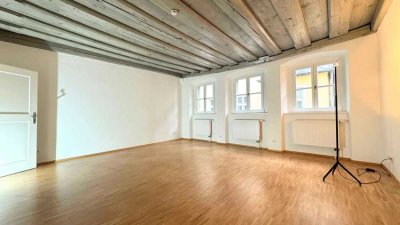 Erstbezug nach Sanierung -  Schöne 1,5-Zimmer-Wohnung in ruhiger Altstadtlage nähe Haidplatz