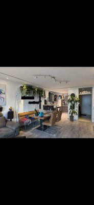 Schöne 3 Zimmerwohnung mit Balkon und Einbauküche