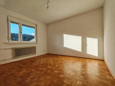 Sanierte 2-Zimmer-Wohnung mit schönem Ausblick – keine Provision