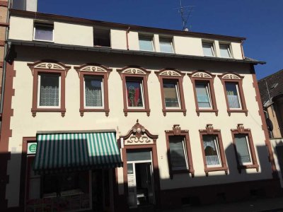 Neu! Haus komplett leer!! Höchst interessanterAltbau zum Renovieren und Selbstbezug Freunde aufpasse
