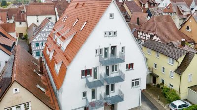Stilvoll wohnen im historischen Ambiente – 2-Zi Wohnung mit Aufzug im sanierten Weingärtnerhaus...
