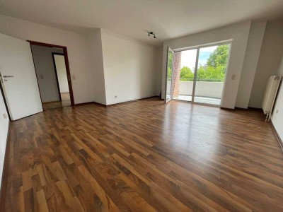 Helle und ruhige leerstehende 2-Zi.-Wohnung mit Tiefgarage in bester Lage