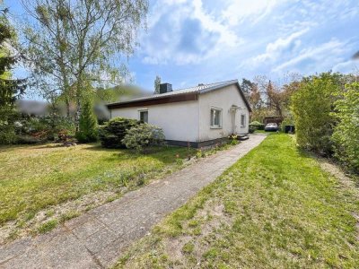 Grundstück mit Südausrichtung und sanierungsbedürftigem Bungalow in Nutethal OT Bergholz-Rehbrücke