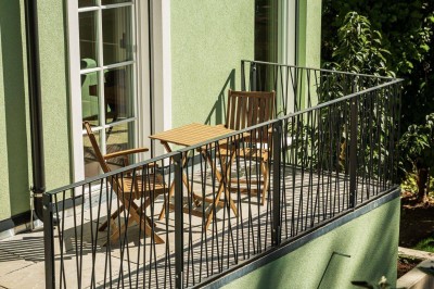 1180 WIEN/Pötzleinsdorfer Schlosspark: Exklusive, möblierte 2-Zi-Terrassen-Wohnung / Exclusive, fully furnished 2-room terrace apartment