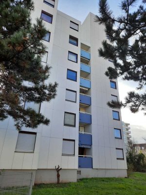 Charmante Wohnung mit vier Zimmern sowie Balkon in Eppelheim