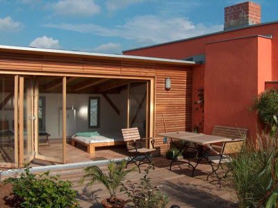 Oase über Kreuzbergs Dächern: 5 Zimmer, Wintergarten, Dachterrasse, Balkon, Atelier, Kamin
