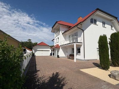 Wohnen mit Weitblick - großzügige Haushälfte in Traumlage am Feldrand