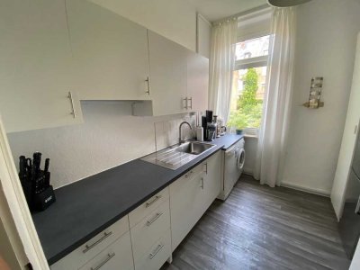 Schöne, ruhige 2-Zimmer Altbauwohnung im Westend Hinterhaus