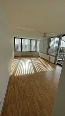 * 2/3 Zi.-PENTHOUSE *MODERN *  STYLISH *  TRENDIGES SÜDSTADT - WOHNFEELING*   * VIDEO v. d. WOHNUNG*