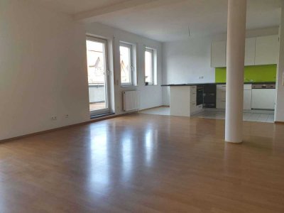 Erstbezug nach Renovierung – Stilvolle Wohnung mit großem Balkon in ruhiger, zentraler Lage von Seck