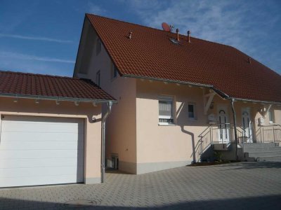 Doppelhaushälfte 177m² mit Einliegerwohnung – sonnig, ruhig & provisionsfrei!