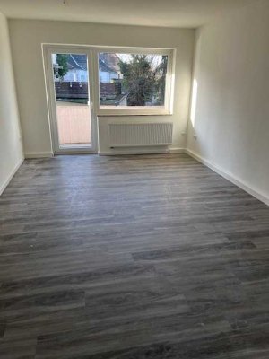 Kernsanierte Wohnung mit Balkon