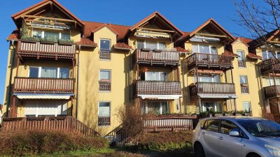 Attraktive 3 - Zimmer - Dachgeschoss - ETW mit Balkon, Wannenbad sowie PKW - Stellplatz!