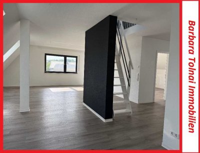 Modernes Wohnen - helle 2,5 Zimmer-Dachgeschoss-Maisonette-Wohnung