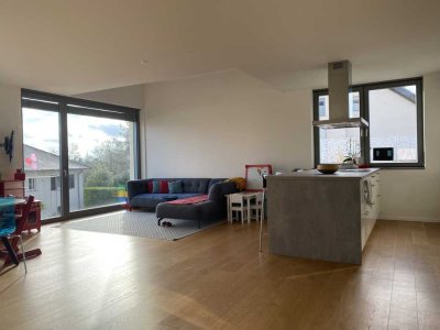 Sehr schöne, helle Maisonette-Wohnung in ruhiger Lage in Sonnenberg