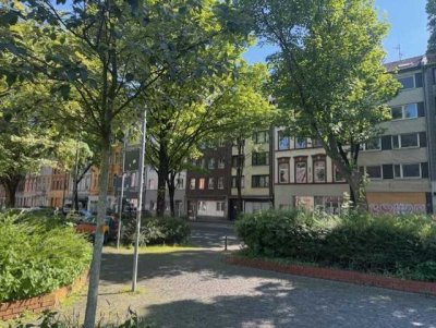 Schöne helle Wohnung WG geeignet