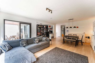 Stilvoller Bungalow in Puchheim –  Garten, Tiefgarage und Außenstellplatz - Sofort bezugsfertig