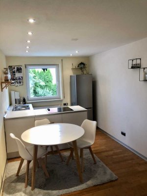 Exklusive 1,5 Zimmerwohnung mit super Infrastruktur | Gartennutzung | Keller | 15 Gehminuten zur HS
