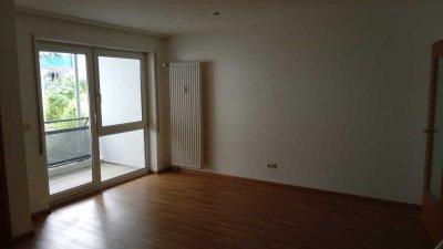 1-Zimmer-Wohnung mit Balkon und EBK in Lö zu vermieten
