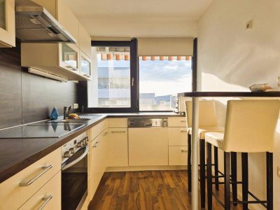 Leonding - Gaumberg! Sonnige und ruhig gelegene 3-Zimmer-Wohnung, 79 m² inkl. Loggia, Küche möbliert, Parkplatz!