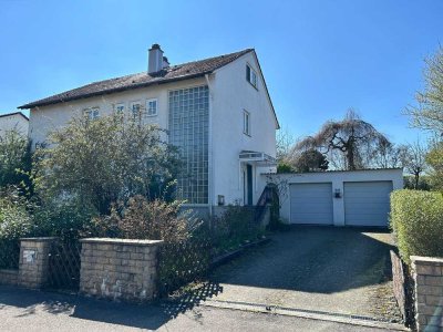 Zweifamilienhaus mit Dachstudio und großem Garten in Waldenburg