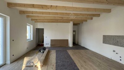 Remisentraum mit Balkon und Terrasse