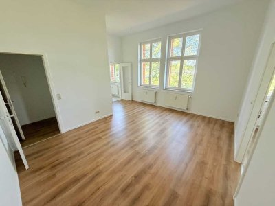**Besichtigung: So., 25.05.25 um 11:00 Uhr** Zwei Zimmer in Brandenburg a.d. H.!
