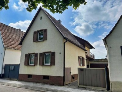 Charmantes Einfamilienhaus sucht Familie!