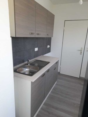 1 Zimmer + Küche+ Essplatz + Gem. Bad/WC-  Kelsterbach bahnhofsnähe