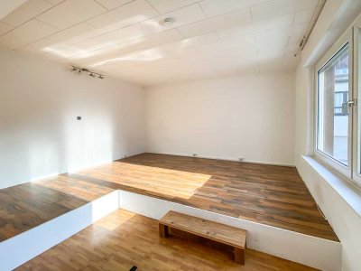 WG gesucht! Helle EG-Wohnung mit Sonnenbalkon mitten in der City von Bielefeld (Hermannstraße)