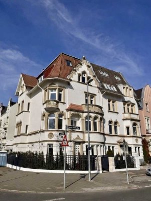 Kaiser-Wilhelm-Ring, erster Reihe mit Rheinblick in Oberkassel