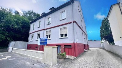 Solides Mehrfamilienhaus mit Garage und 2 Stellplätzen Provisionsfrei**