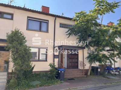 Neu im Angebot ! Reihenmittelhaus mit kleinem Garten