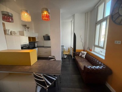Wilmersdorf: Badensche Str: wunderschöne 2-Zi-Altbau-Whg, ca. 76 m² im ruhigen Hinterhaus per SOFORT
