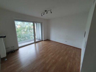 Studenten und Azubis aufgepasst - Wohnung mit Pantryküche und Balkon im Unicandis