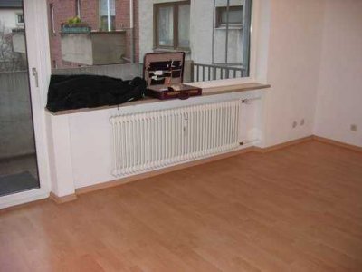 Moderne Etagenwohnung mit großem Balkon für Single