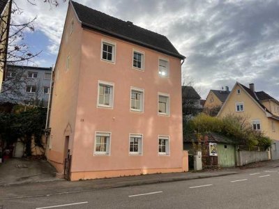 Freistehendes Dreifamilienhaus mit Garten im Herzen von Ludwigsburg