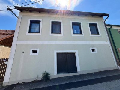 Ruhig wohnen am Ortsrand – außergewöhnliches 4-Zimmer Einfamilienhaus mit viel Platz für Familie, Hobby &amp; Erholung