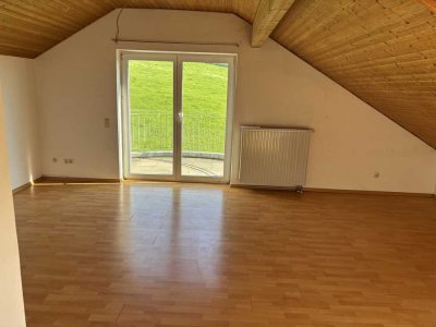 Schöne 3-Zimmer-DG-Wohnung, Südbalkon, Stolberg i. Grünen, nahe Altstadt, herrl. Blick
