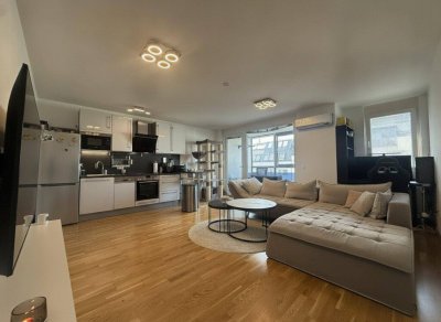 Hochwertige 2-Zimmer-Wohnung mit Loggia &amp; Tiefgarage – Erstbezugscharakter