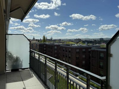 Exklusive 3-Zimmer Dachgeschosswohnung mit Balkon und Blick über Dresden