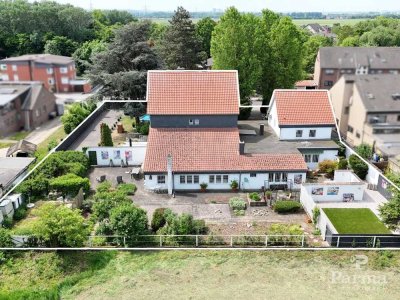 Außergewöhnliches Wohnensemble aus 3 Häusern in Niederzier